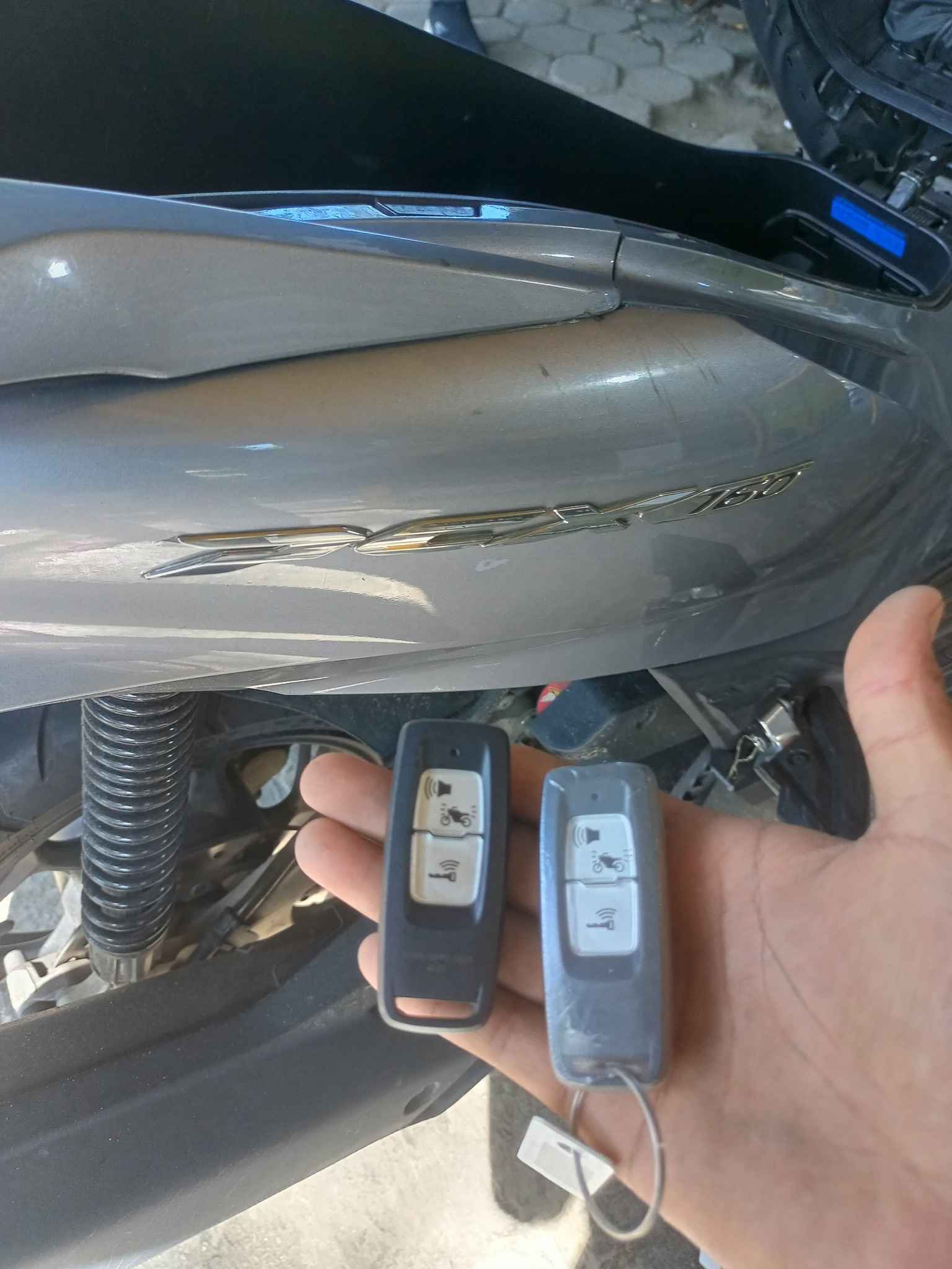 Pengerjaan Kunci Motor Smart Key 5