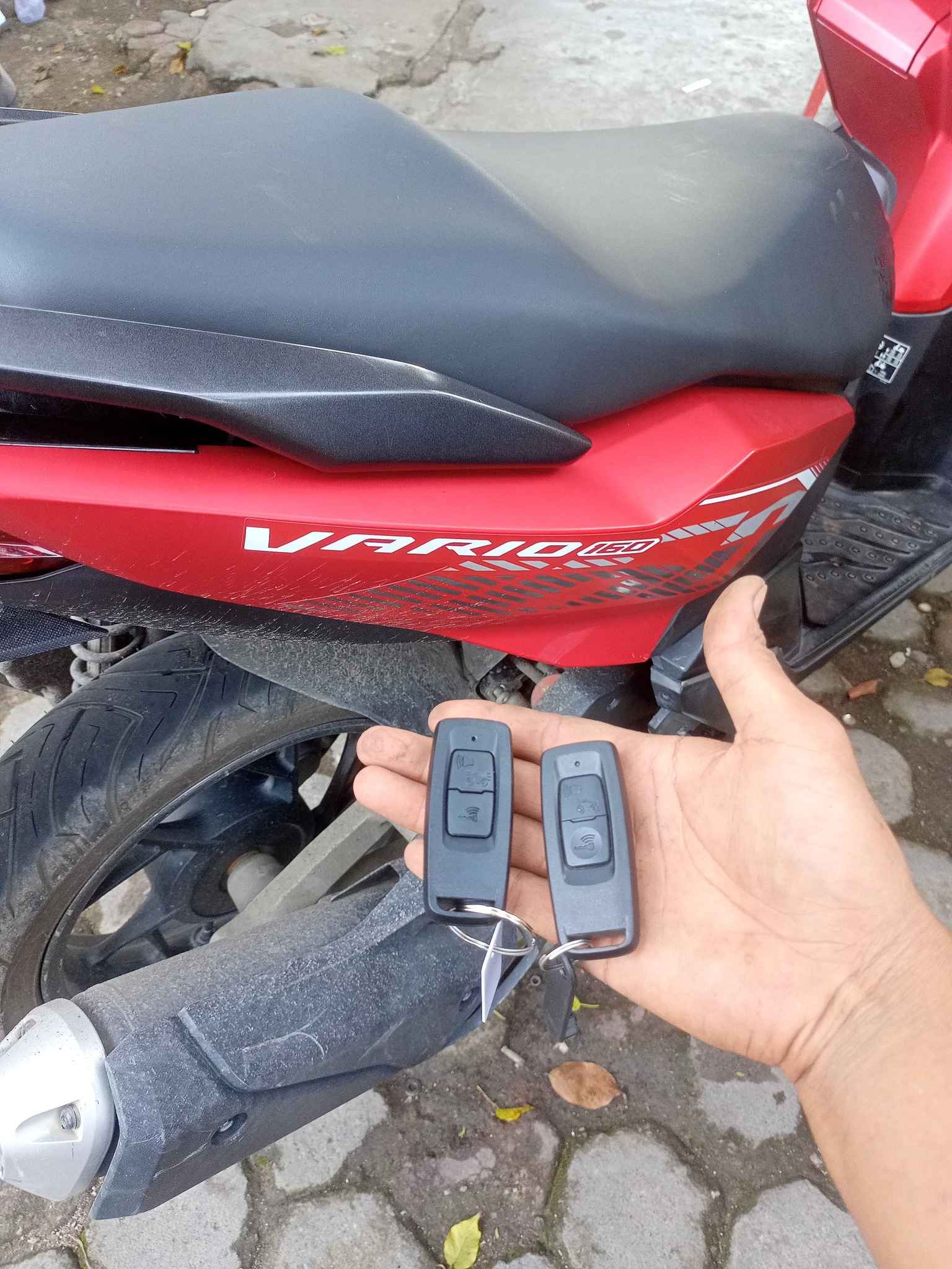 Pengerjaan Kunci Motor Smart Key 6