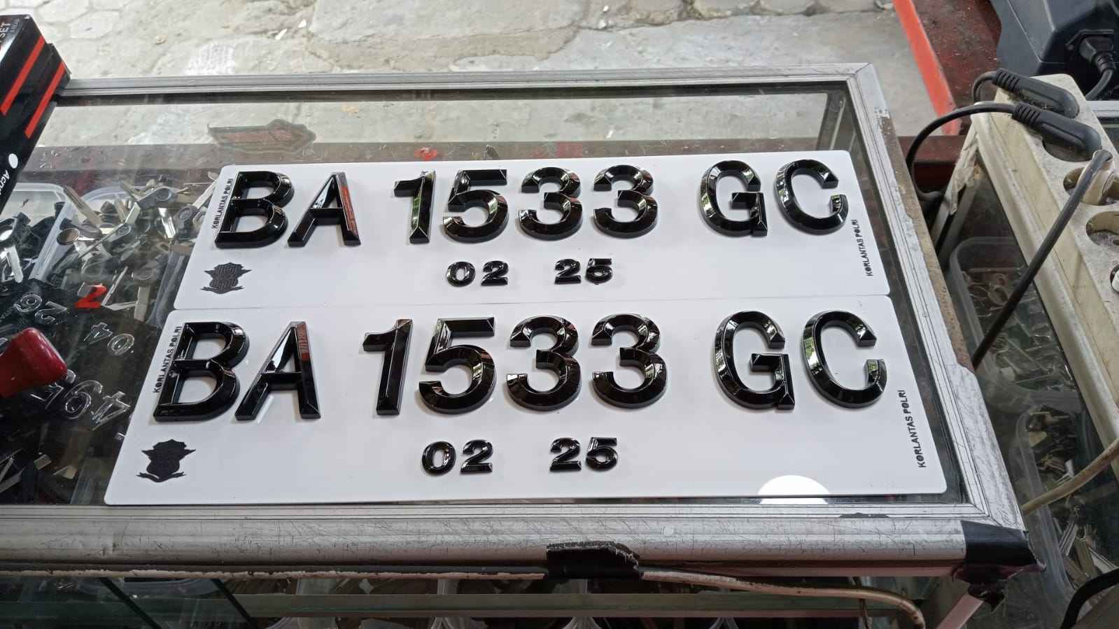 Plat Nomor Mobil Mewah Custom 1