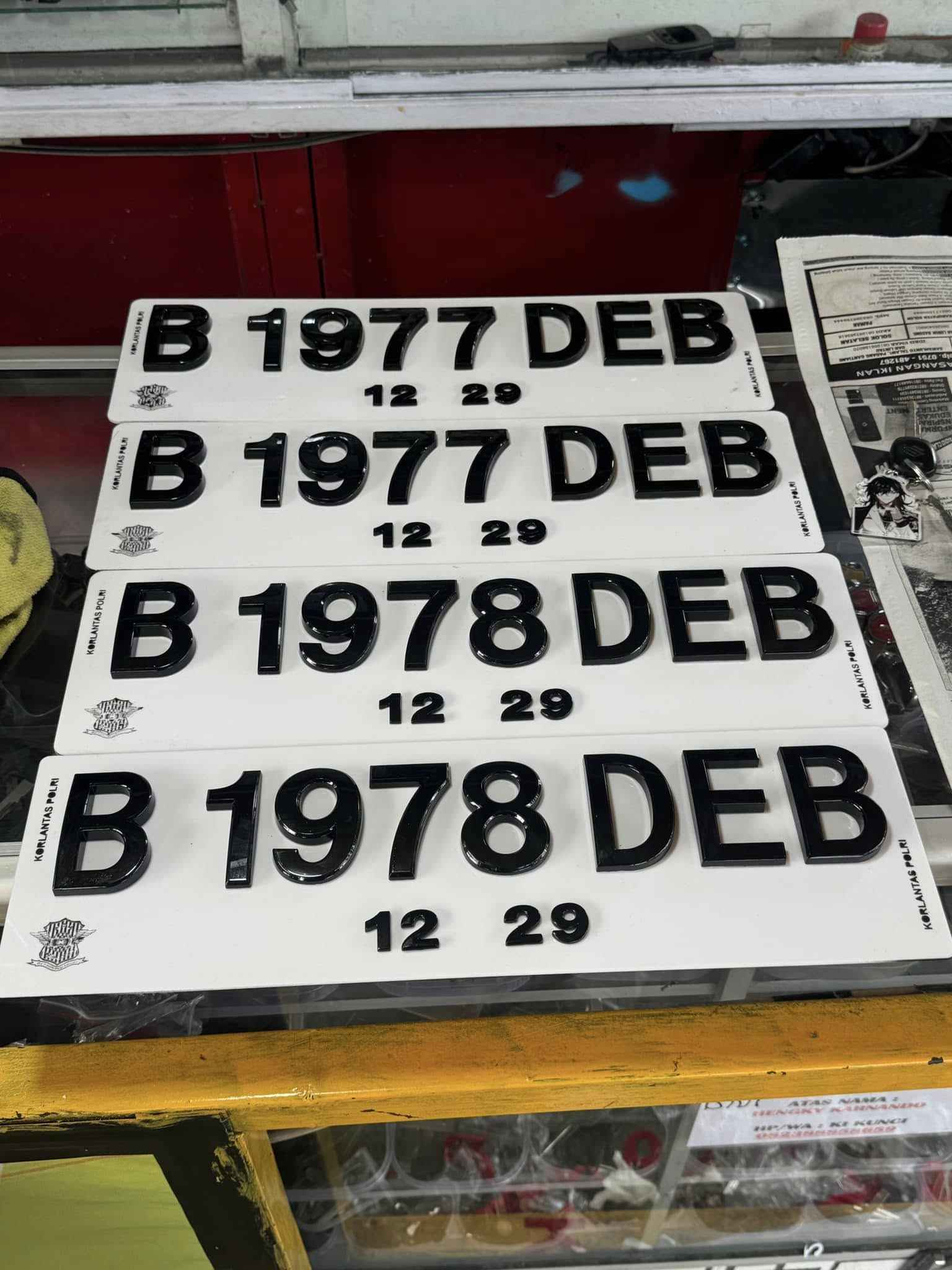 Plat Nomor Mobil Mewah Custom 10