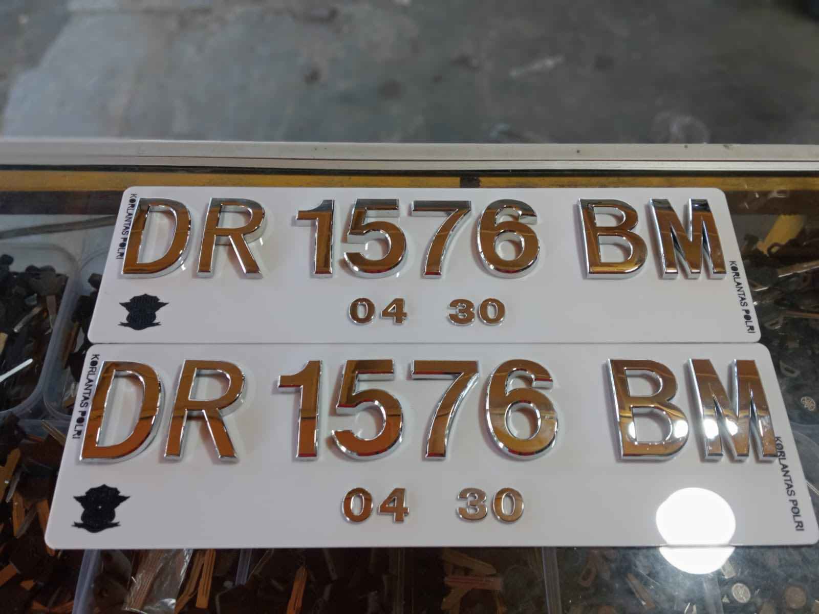 Plat Nomor Mobil Mewah Custom 11