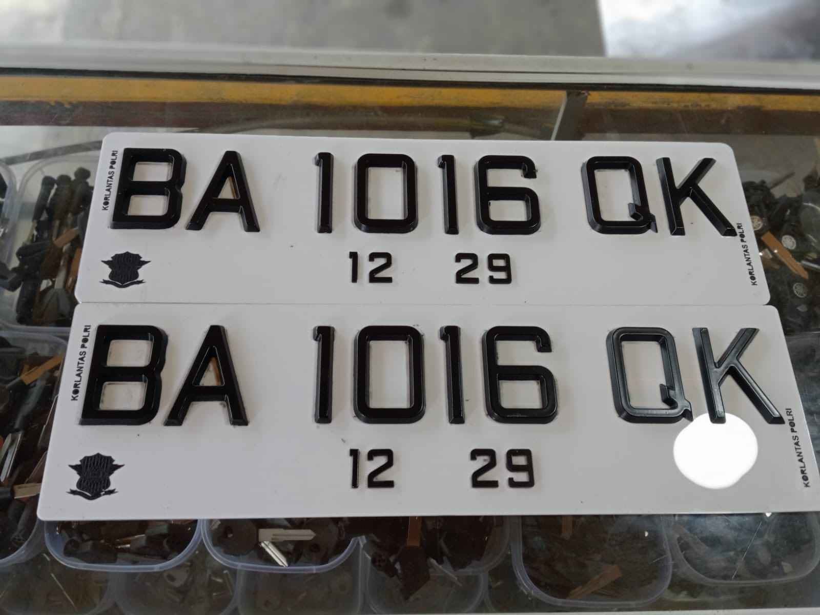 Plat Nomor Mobil Mewah Custom 14