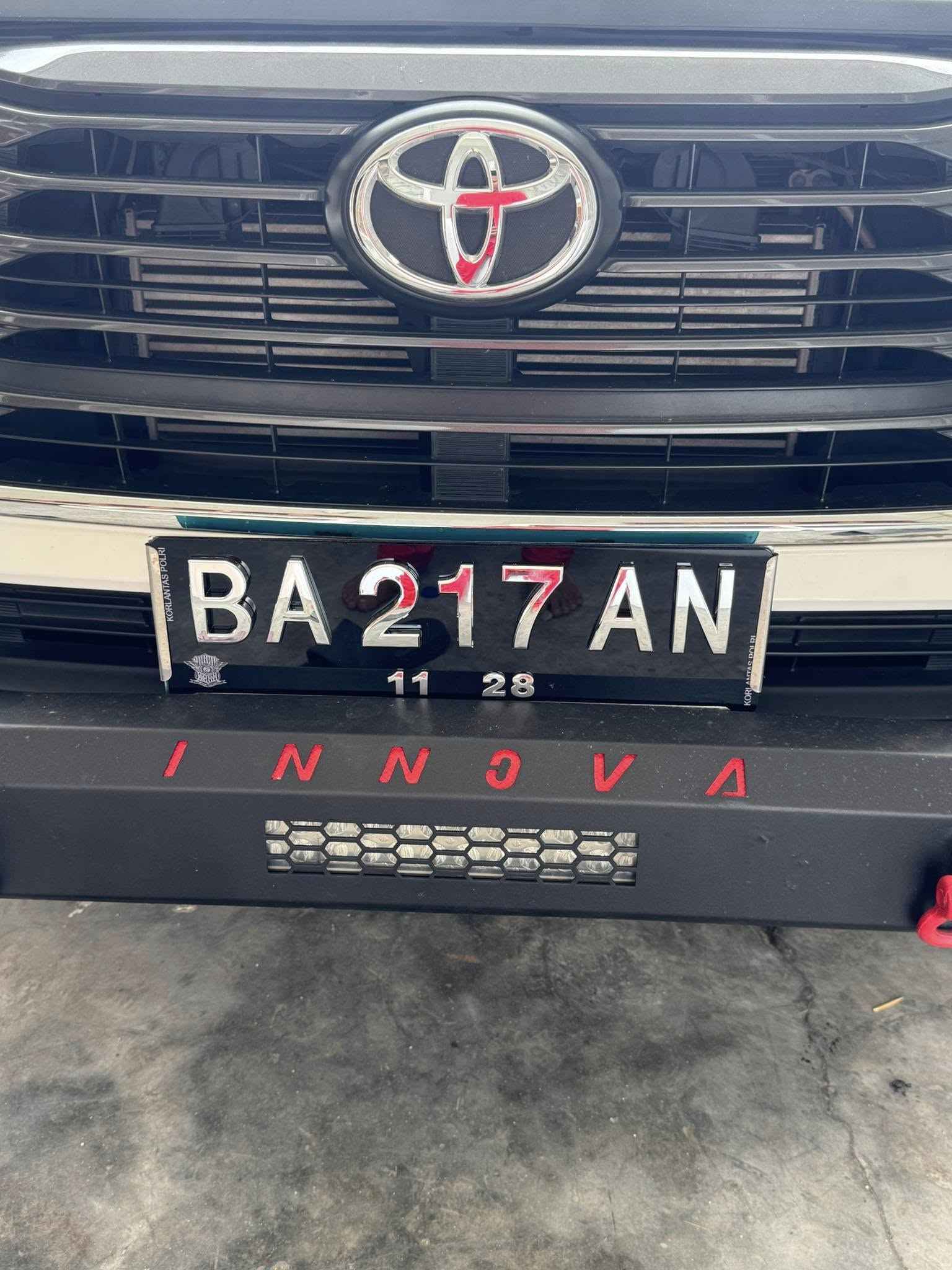 Plat Nomor Mobil Mewah Custom 5