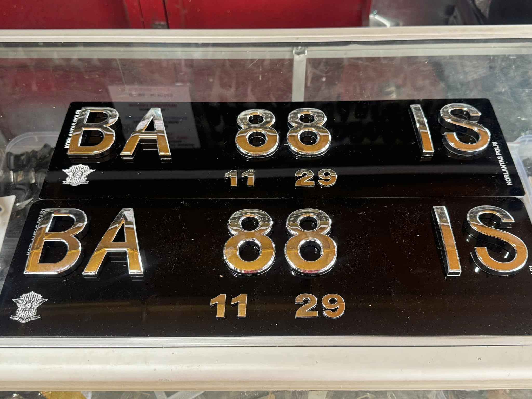 Plat Nomor Mobil Mewah Custom 7