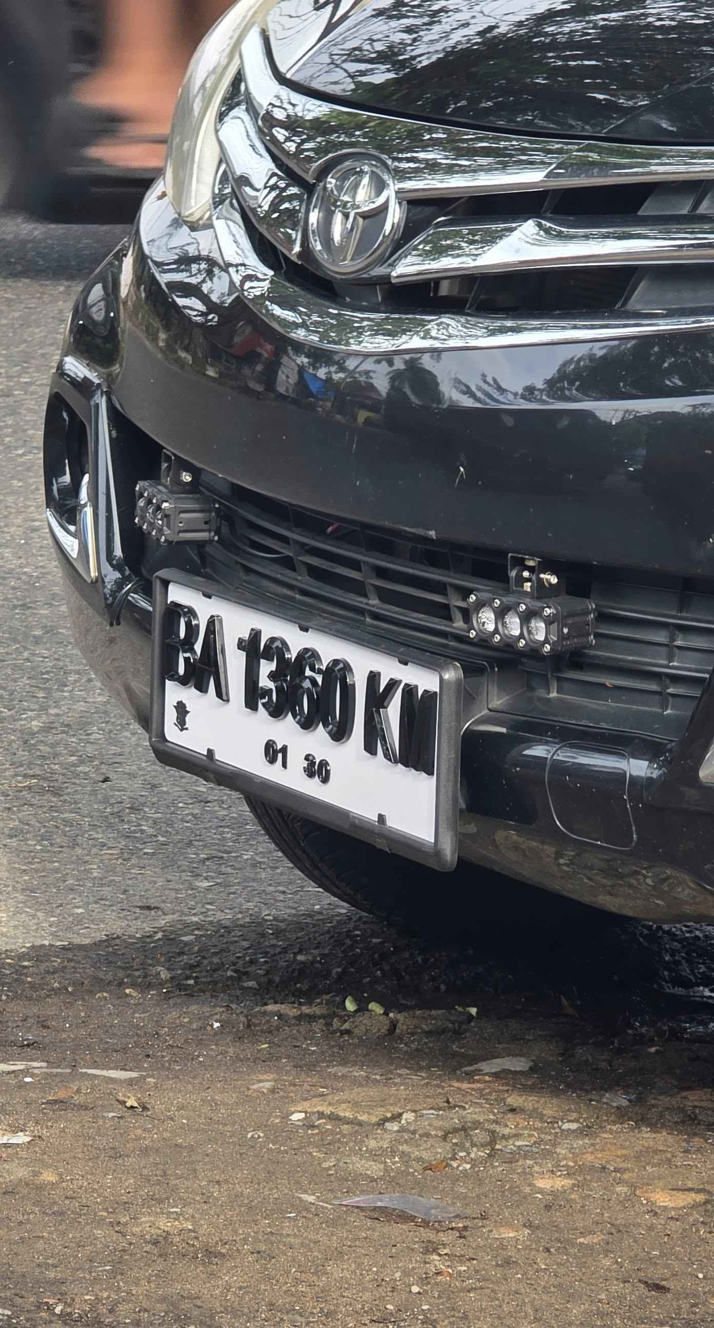 Plat Nomor Mobil Mewah Custom 8